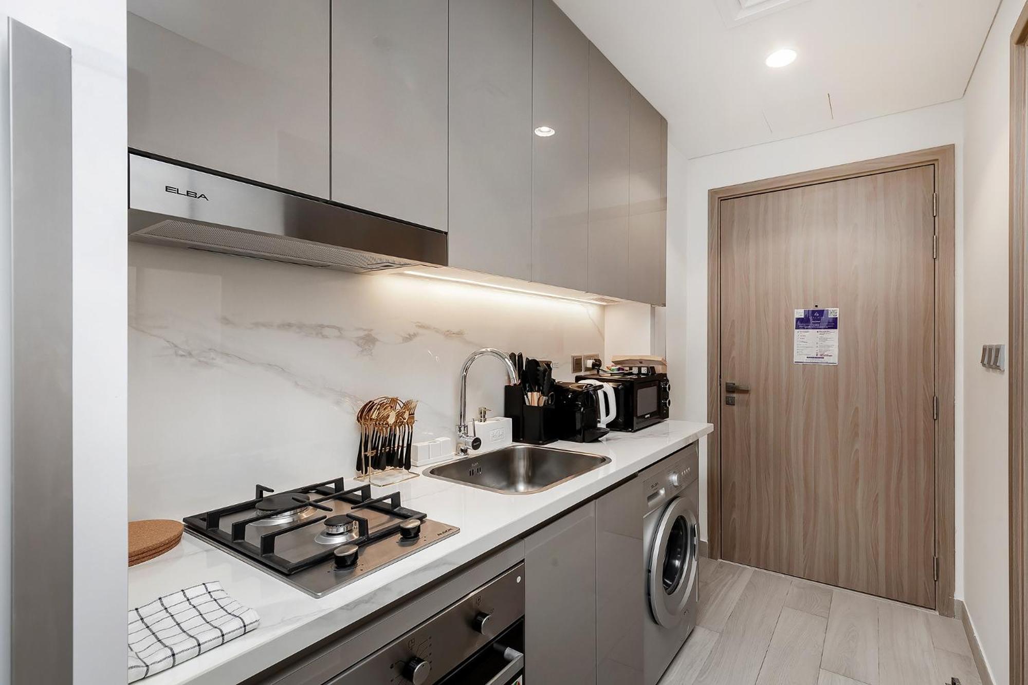 Apartment New Stylish Studio In Azizi Riviera