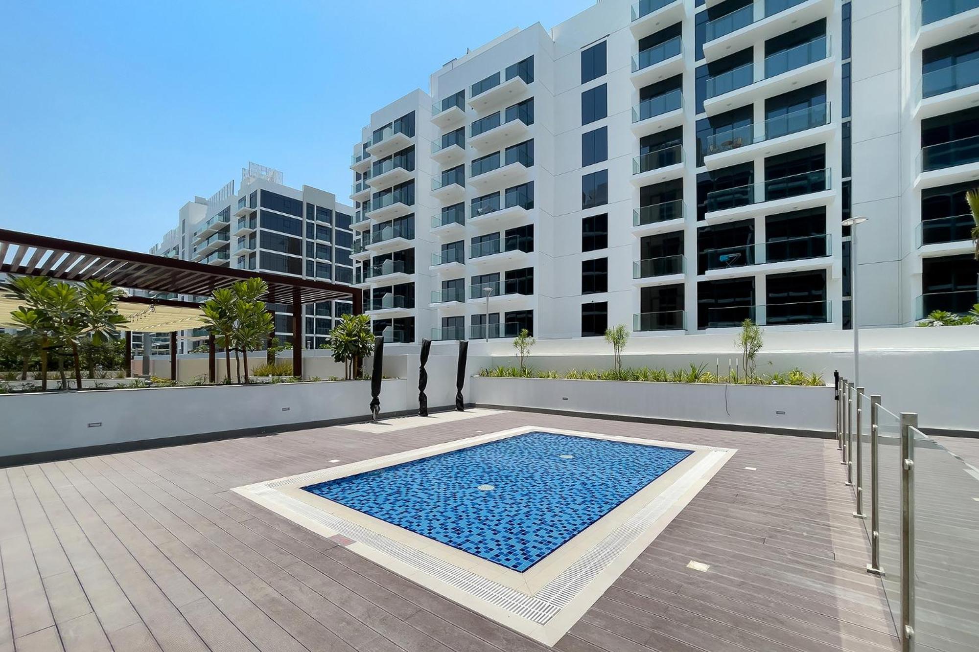 New Stylish Studio In Azizi Riviera Apartment *
