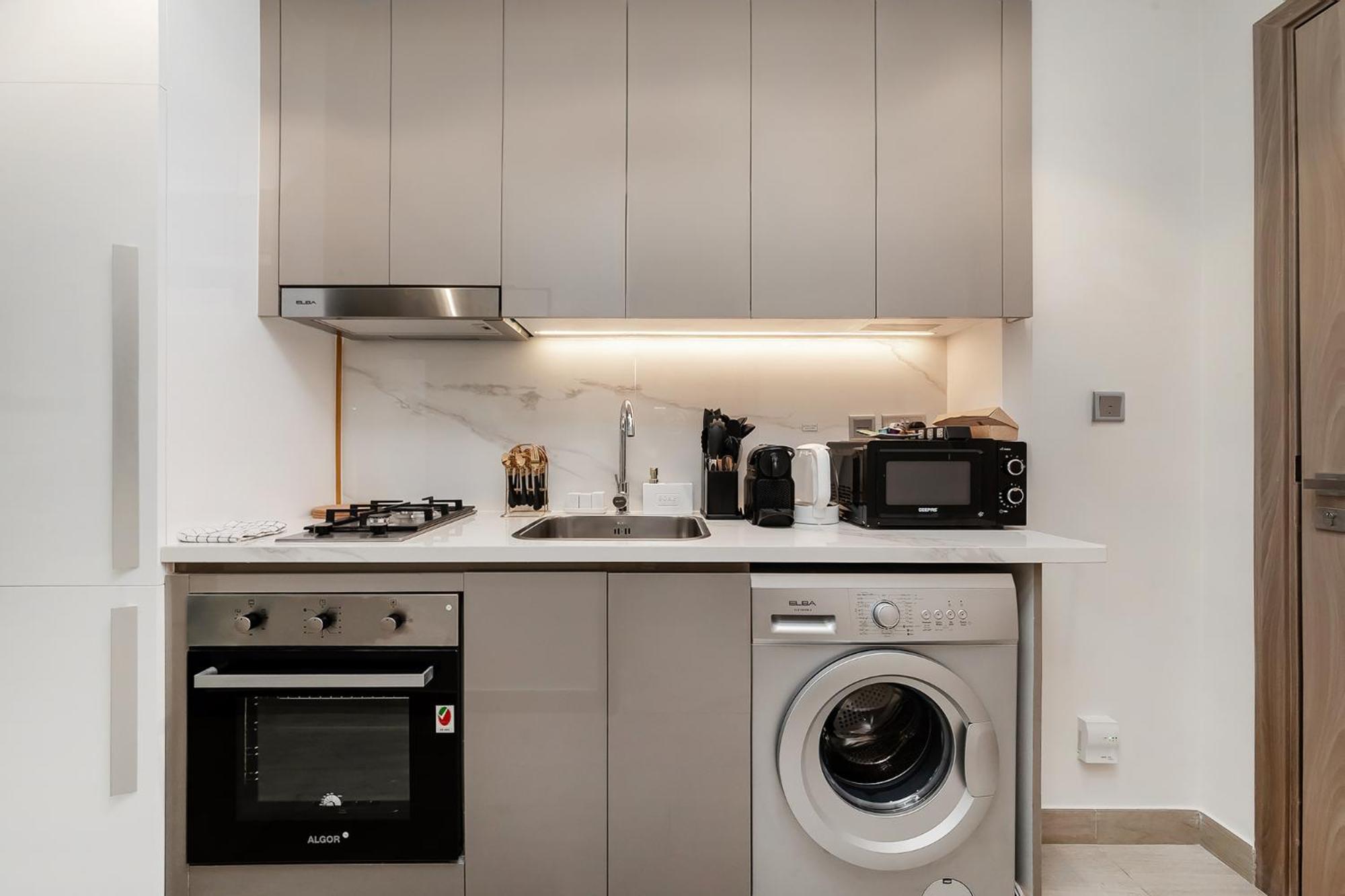 New Stylish Studio In Azizi Riviera Apartment